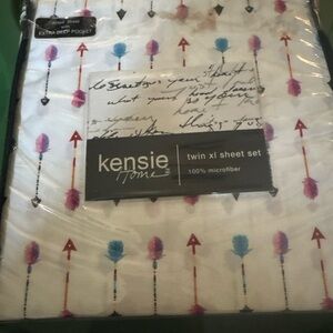 Kensie Home Twin XL Sheet Set deep pocket Arrow pattern